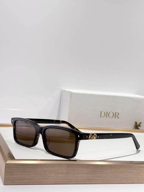 Picture of Dior Sunglasses _SKUfw75974698fw
